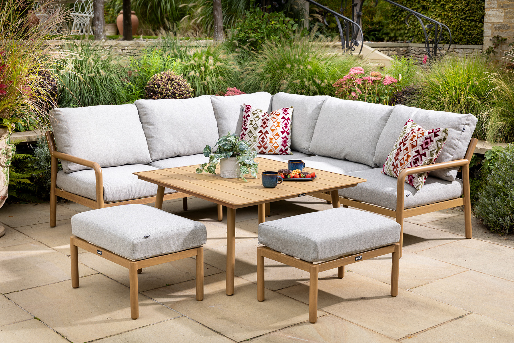 Sahara Square Casual Dining Set